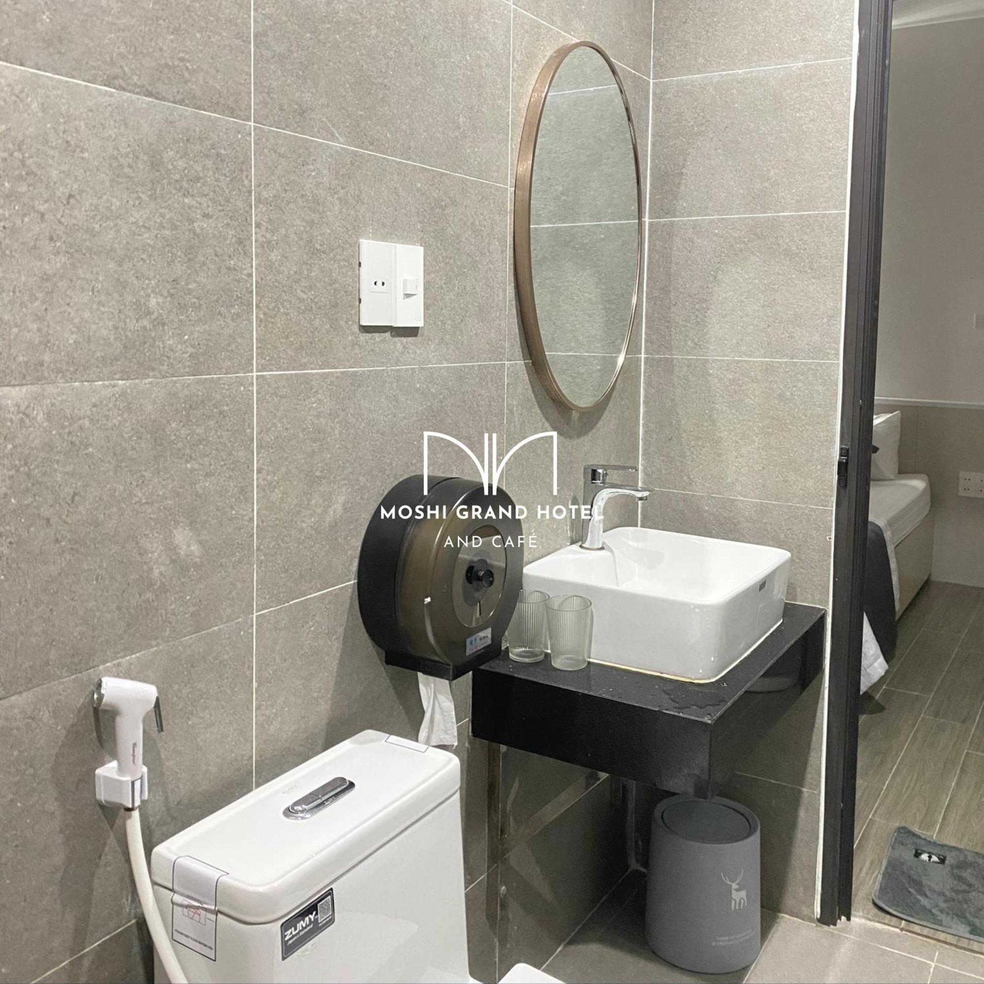 Moshi Grand Hotel Sam Son Bagian luar foto