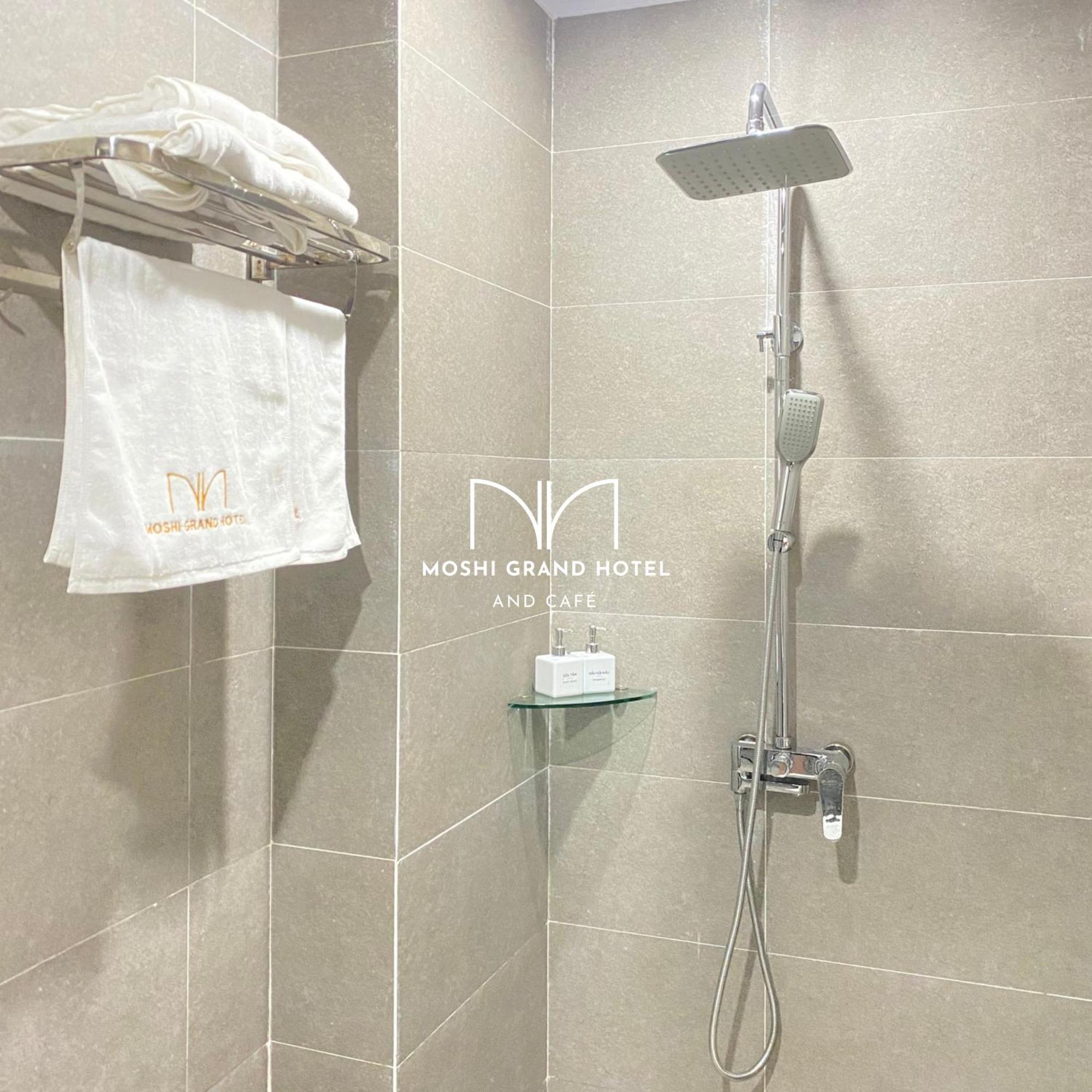 Moshi Grand Hotel Sam Son Bagian luar foto